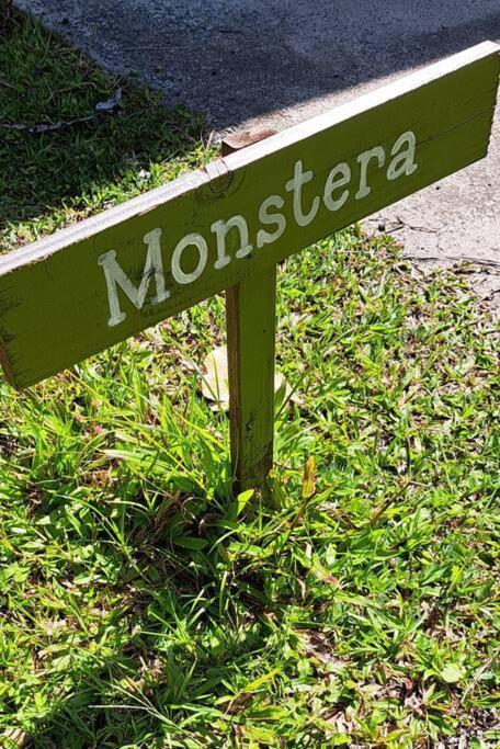 Monstera Bungalow, Spacious, King Bed, Big Kitchen Keaau Eksteriør bilde